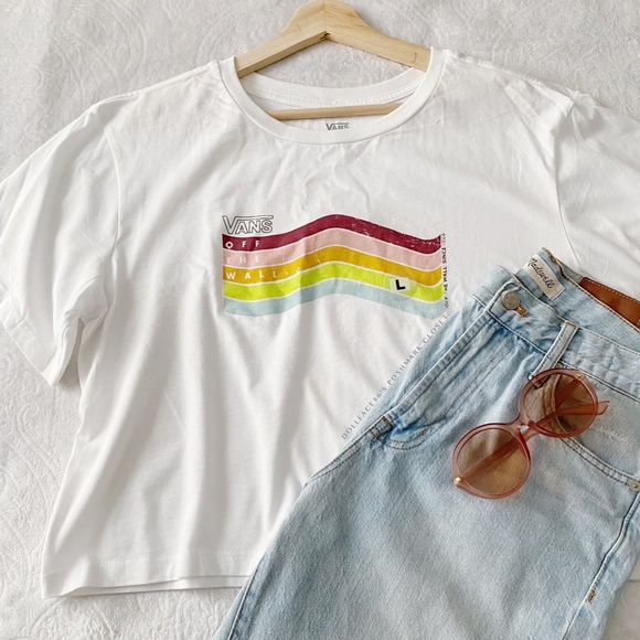 NWT Vans Vintage Rainbow Off the Wall Cropped Tee - Picture 2 of 9